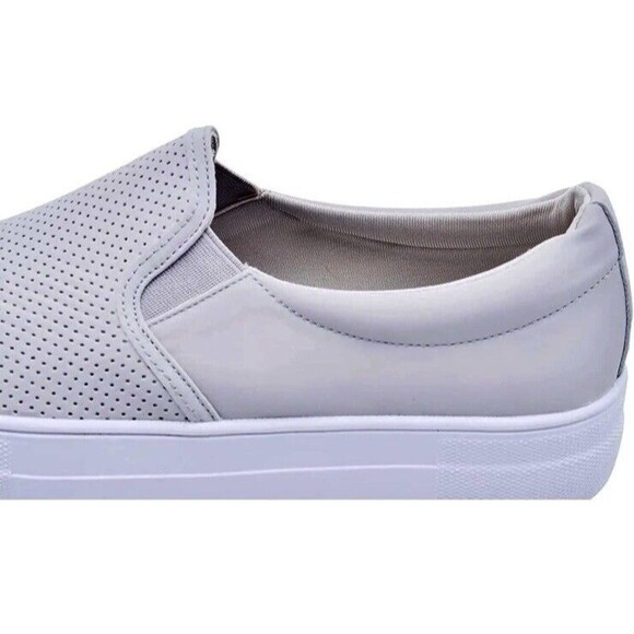 NWB Womens Loafers Size 6.5 Gray Perforated Slip On Casual Flat Shoes - Picture 3 of 16